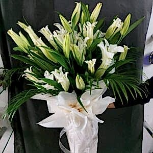 Lilyum buketi